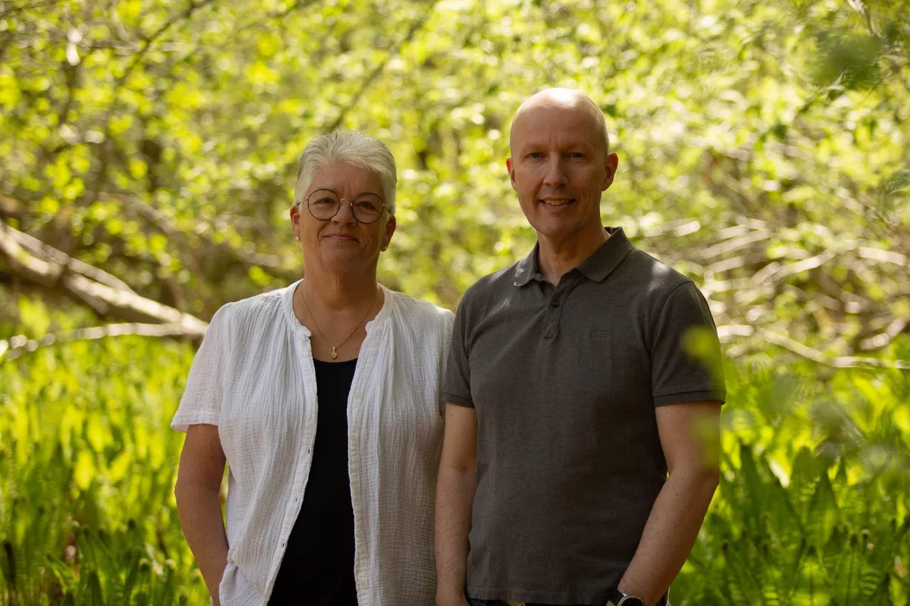 Nina Korsgaard og Claus Jensen i det grønne